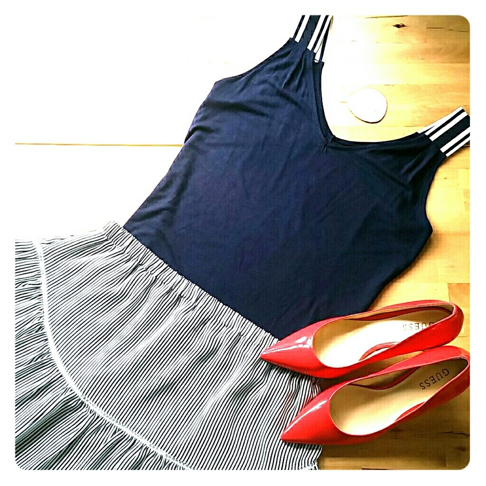 Banana Republic Navy White Grosgrain Strap Tank size small